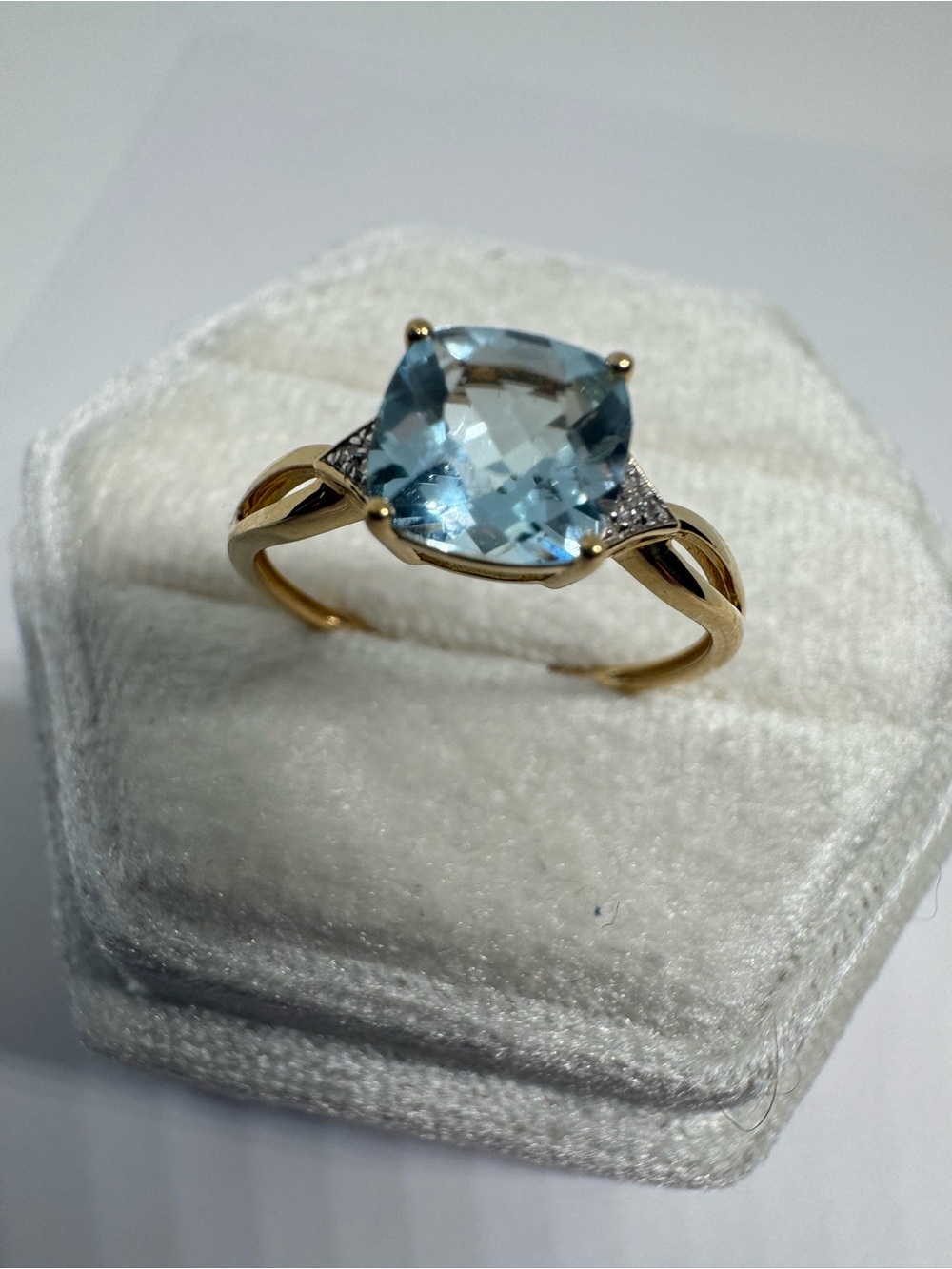 Vintage 14K 585 Yellow Gold Natural Blue Topaz & Diamond Ring Size 8